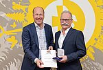 Landrat Martin Sailer übergibt Kommunale Verdienstmedaille in Bronze an Manfred Nerlinger